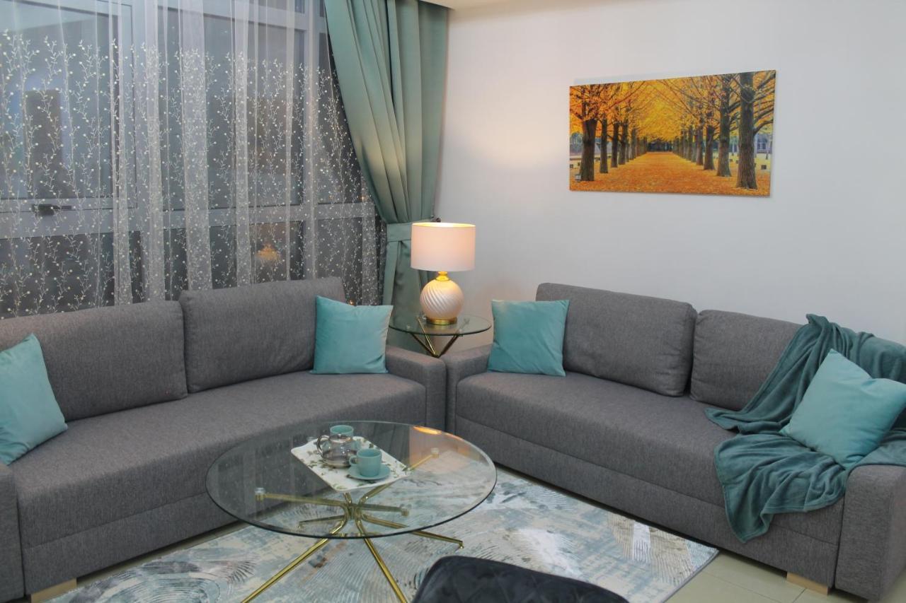 Newly Furnished One Bedroom Apartment Next To Metro & Beach In Marina Residence Dubai Eksteriør billede
