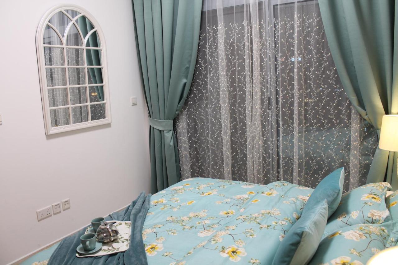 Newly Furnished One Bedroom Apartment Next To Metro & Beach In Marina Residence Dubai Eksteriør billede