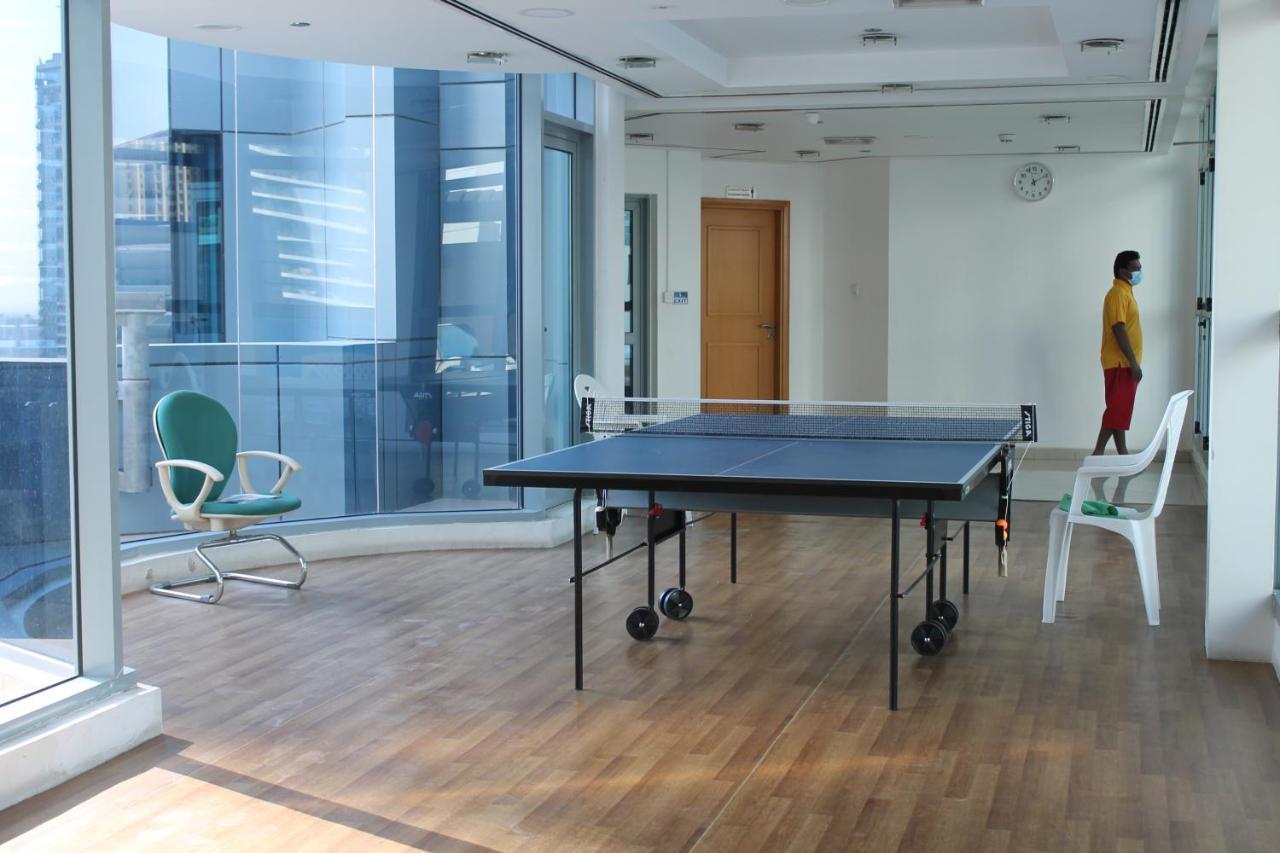 Newly Furnished One Bedroom Apartment Next To Metro & Beach In Marina Residence Dubai Eksteriør billede