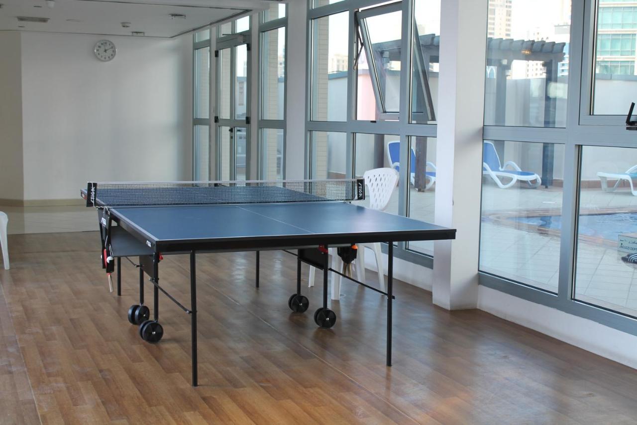 Newly Furnished One Bedroom Apartment Next To Metro & Beach In Marina Residence Dubai Eksteriør billede