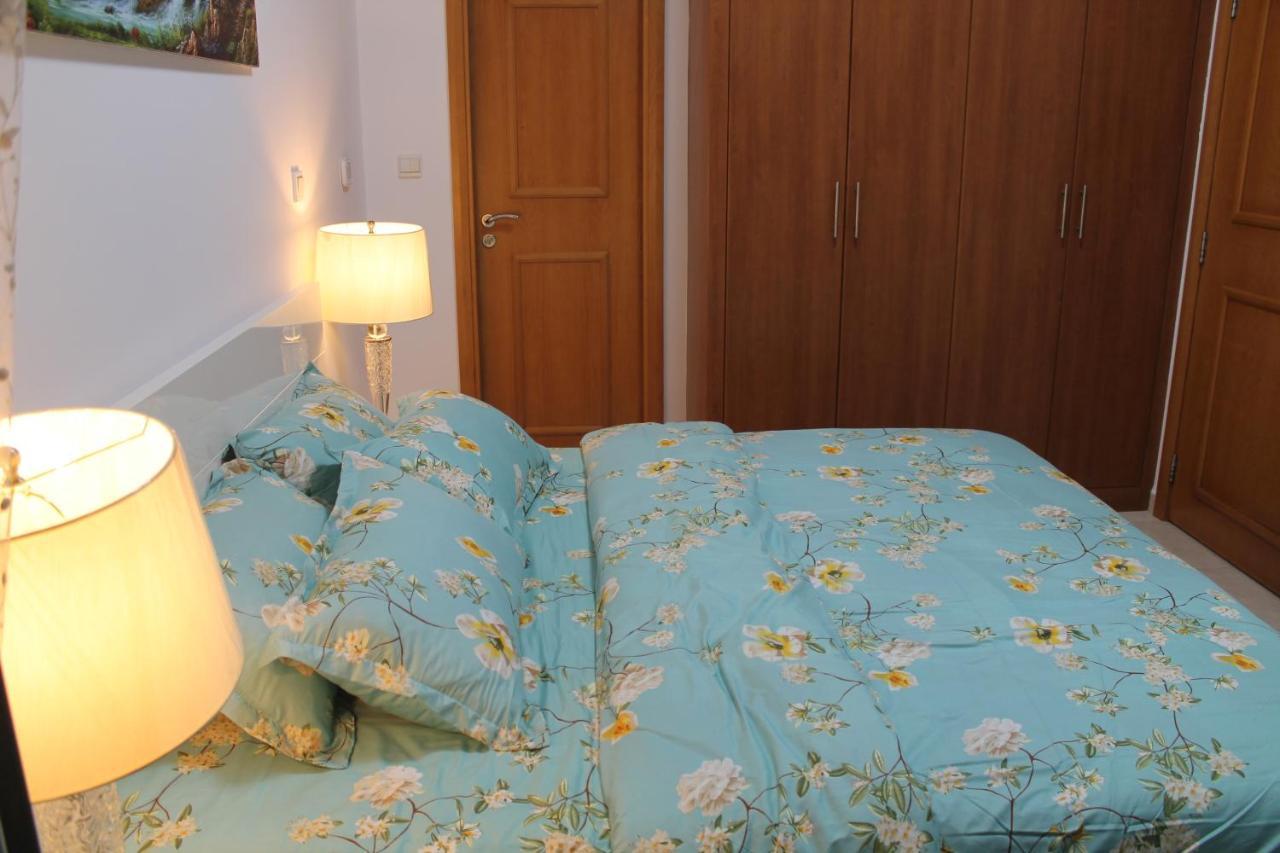 Newly Furnished One Bedroom Apartment Next To Metro & Beach In Marina Residence Dubai Eksteriør billede