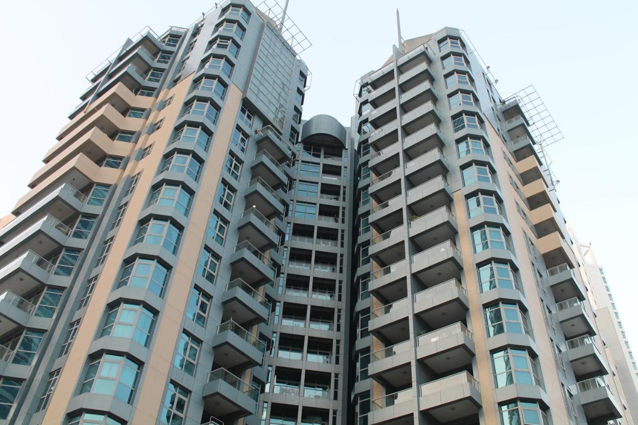 Newly Furnished One Bedroom Apartment Next To Metro & Beach In Marina Residence Dubai Eksteriør billede