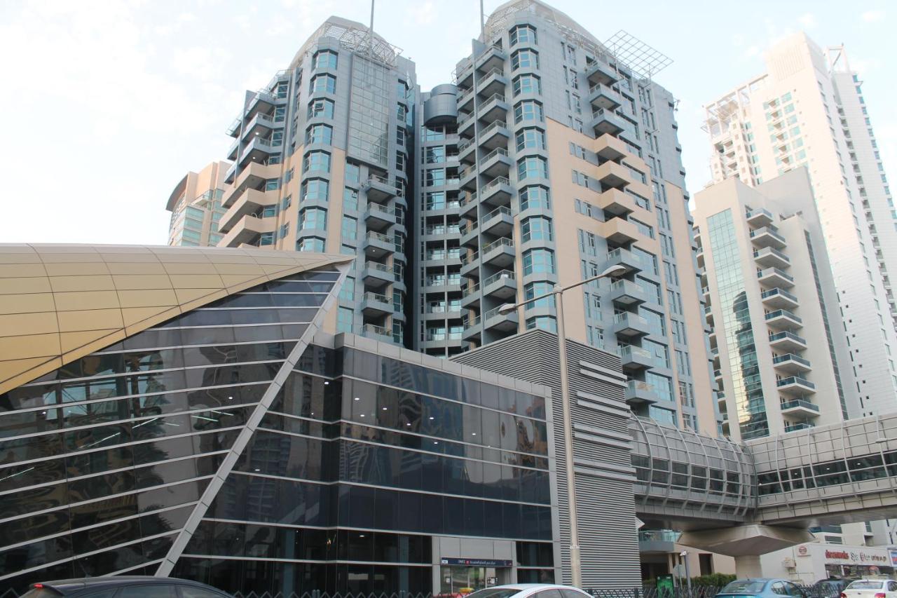 Newly Furnished One Bedroom Apartment Next To Metro & Beach In Marina Residence Dubai Eksteriør billede