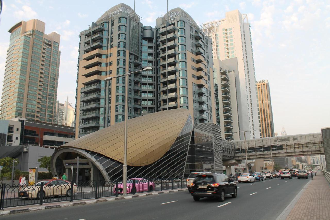 Newly Furnished One Bedroom Apartment Next To Metro & Beach In Marina Residence Dubai Eksteriør billede