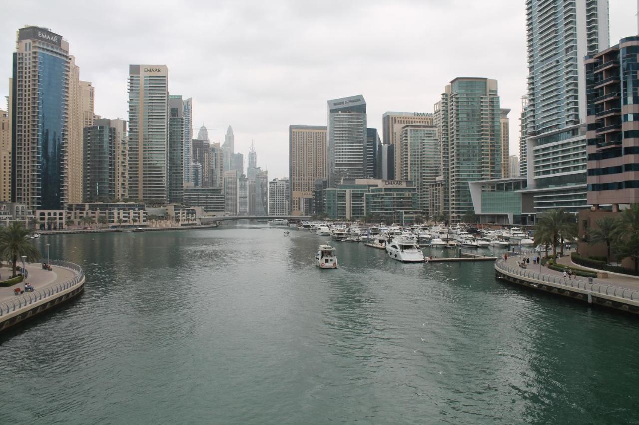 Newly Furnished One Bedroom Apartment Next To Metro & Beach In Marina Residence Dubai Eksteriør billede