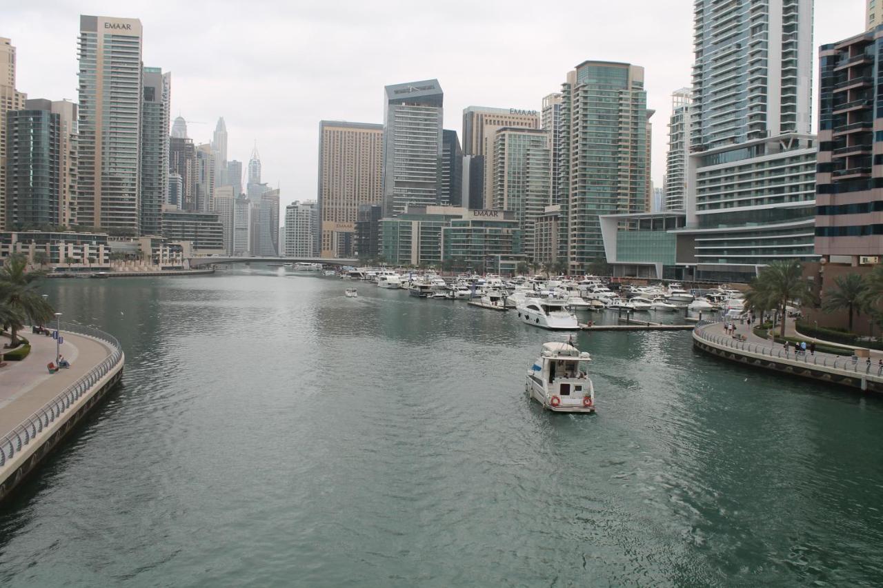 Newly Furnished One Bedroom Apartment Next To Metro & Beach In Marina Residence Dubai Eksteriør billede