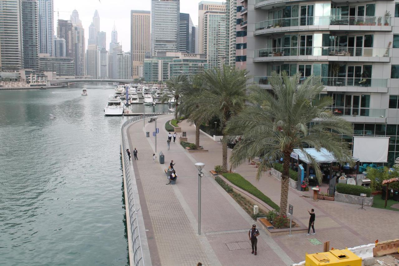 Newly Furnished One Bedroom Apartment Next To Metro & Beach In Marina Residence Dubai Eksteriør billede